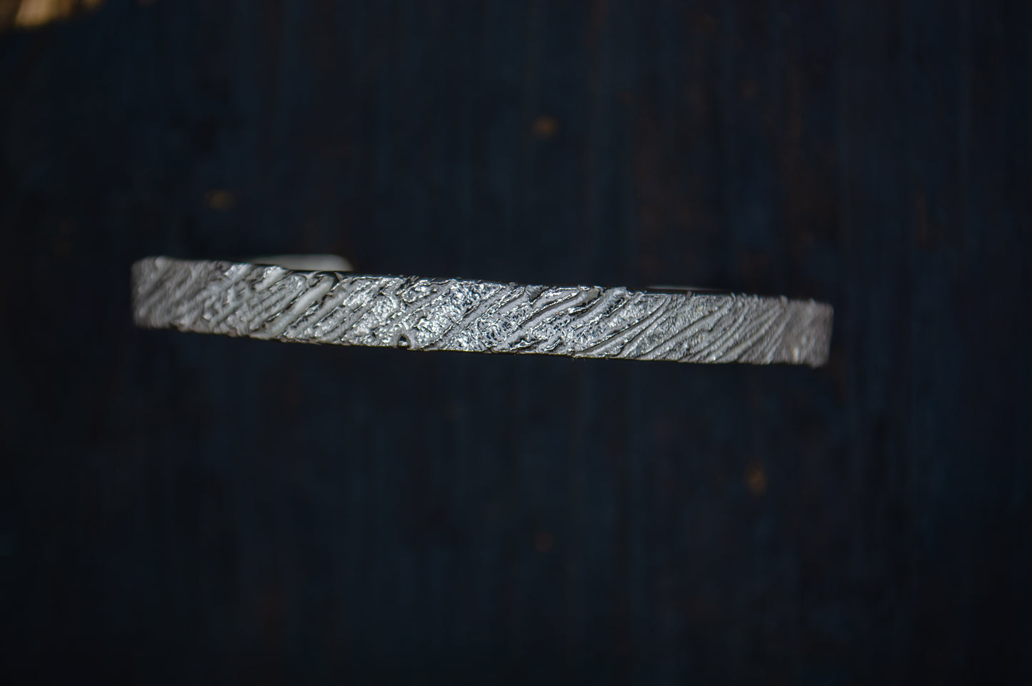 Silver bracelet with unique pattern