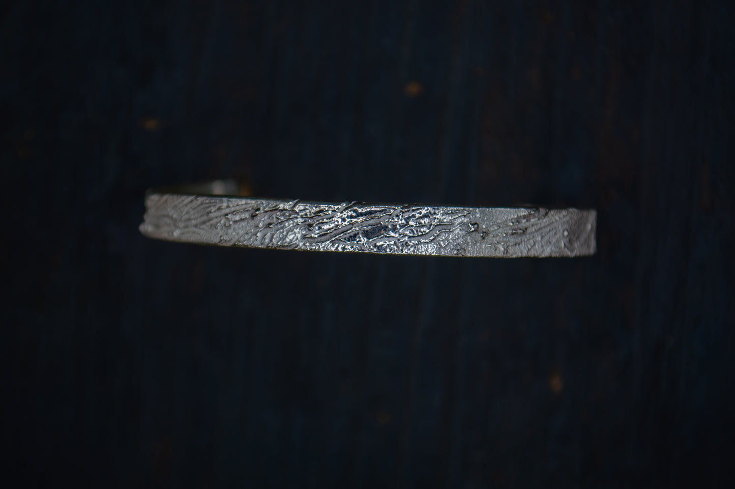 Silver bracelet with unique pattern
