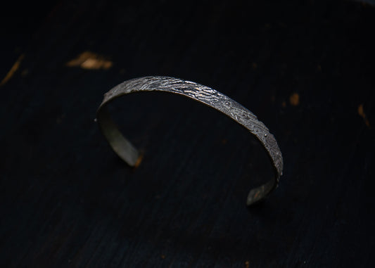 Silver bracelet with unique pattern