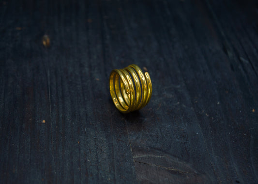 Messingist spiraalsõrmus