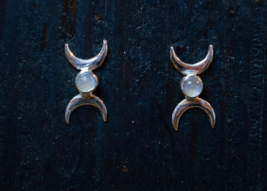 Silver earrings with double moon and moonstones