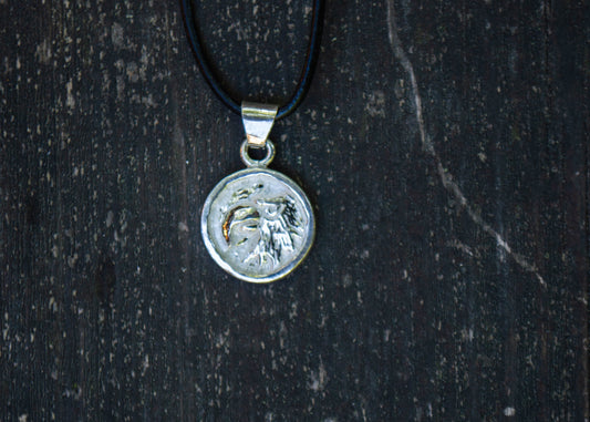 Hõbedast ripats kotkaga